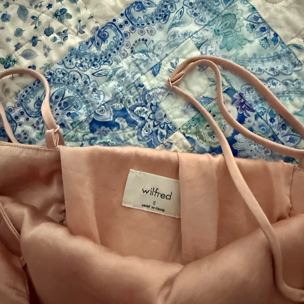Aritzia Wilfred Light Pink Camisole - Picture 3 of 3